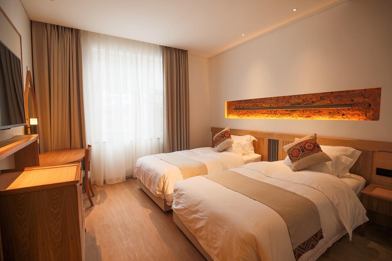 Suoxishanju Light Luxury Resort Hotel จางเจียเจี้ย ภายนอก รูปภาพ