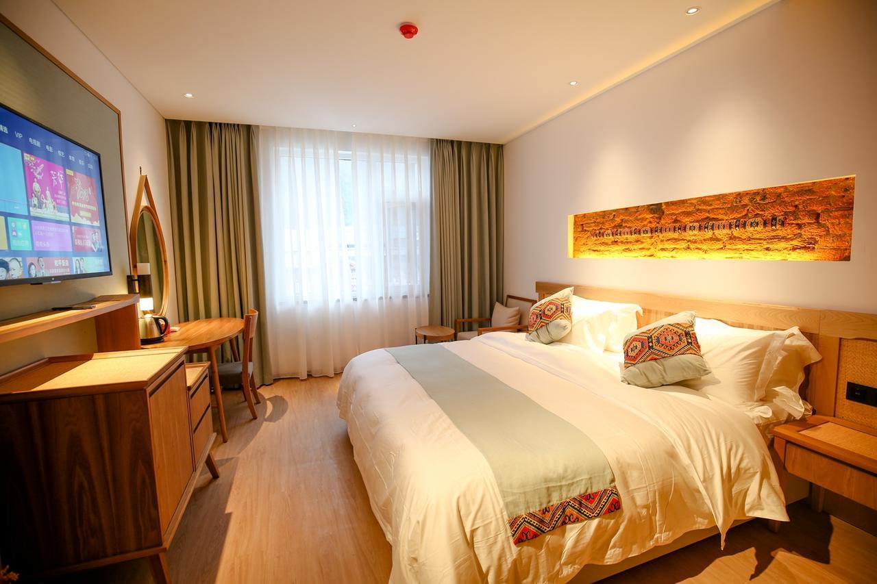 Suoxishanju Light Luxury Resort Hotel จางเจียเจี้ย ภายนอก รูปภาพ
