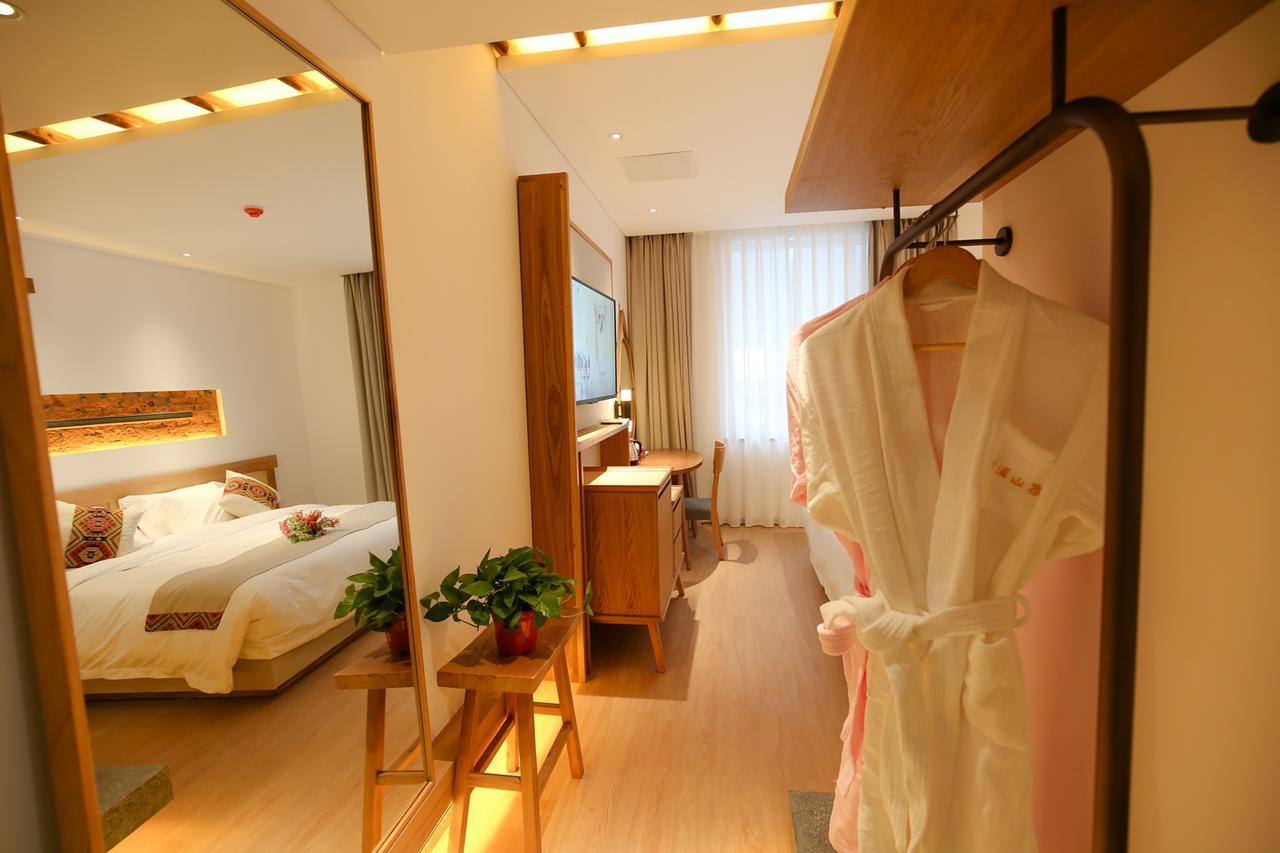 Suoxishanju Light Luxury Resort Hotel จางเจียเจี้ย ภายนอก รูปภาพ