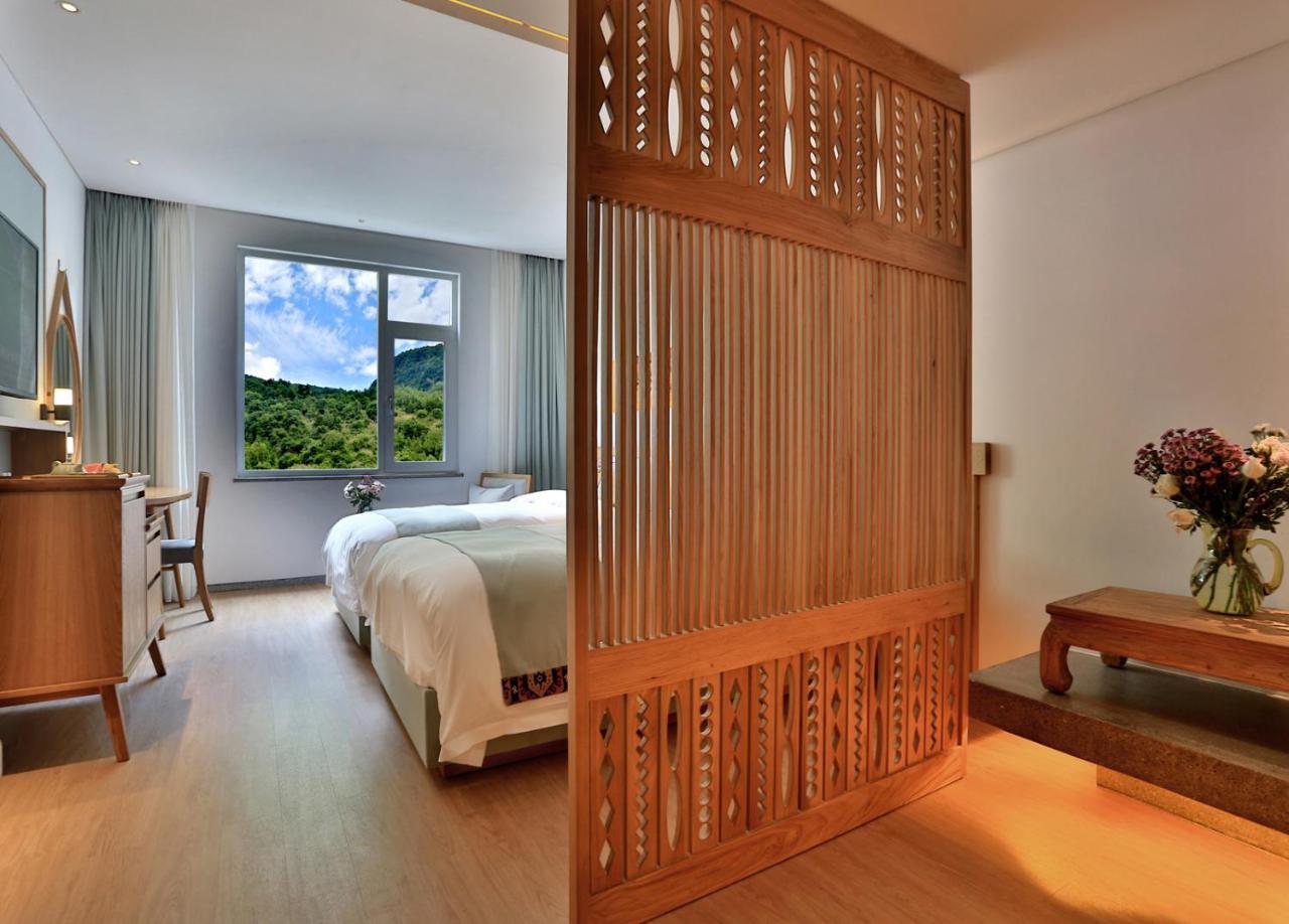 Suoxishanju Light Luxury Resort Hotel จางเจียเจี้ย ภายนอก รูปภาพ